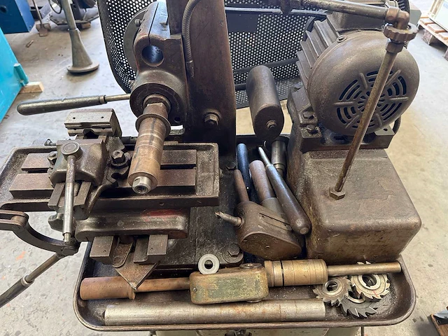 Hembrug - freesmachines - afbeelding 2 van  5