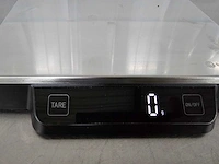 Hendi - 15kg - digitale weegschaal (2x) - afbeelding 2 van  5