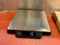 Hendi 15kg digitale weegschaal - afbeelding 3 van  3