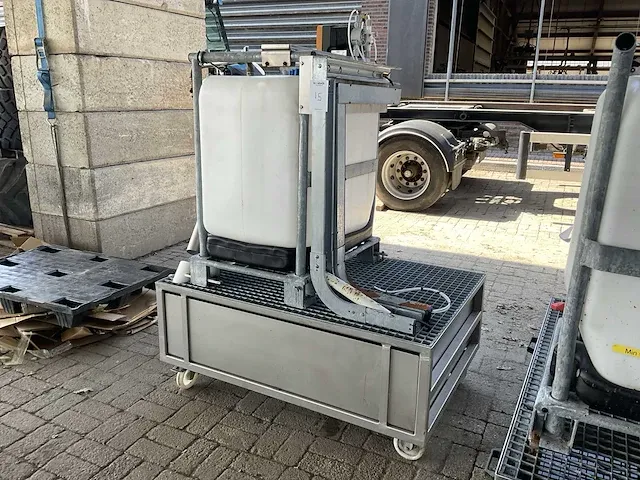 Henkel vloeistof doseertank - afbeelding 2 van  6