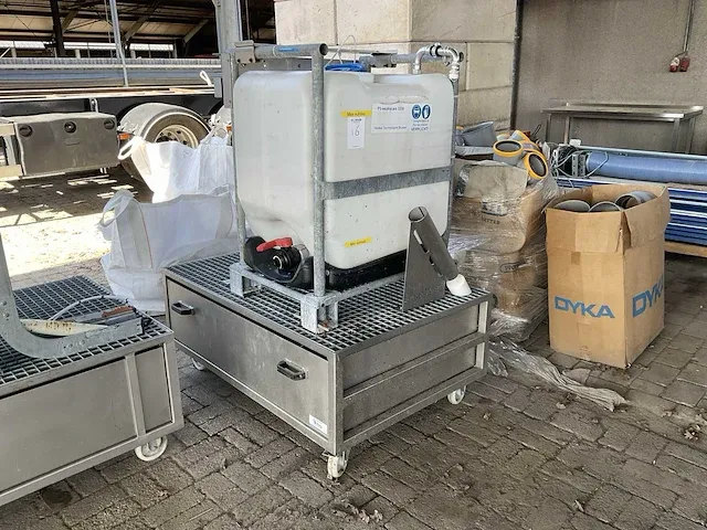 Henkel vloeistof opslagtank - afbeelding 1 van  5