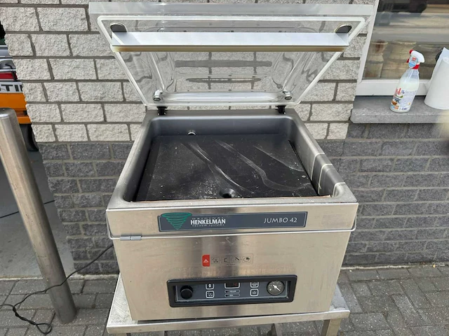 Henkelman - 2017 - jumbo 42 - vacuümmachine - afbeelding 1 van  4