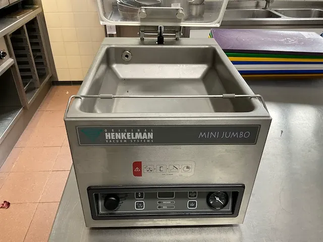 Henkelman mini jumbo vacuümsealmachine - afbeelding 3 van  8