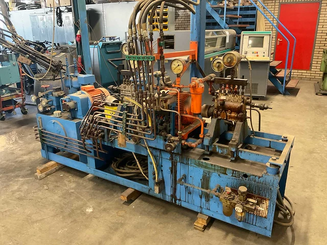Hennecke hk 5,5 pu hoge druk schuim installatie - afbeelding 1 van  9
