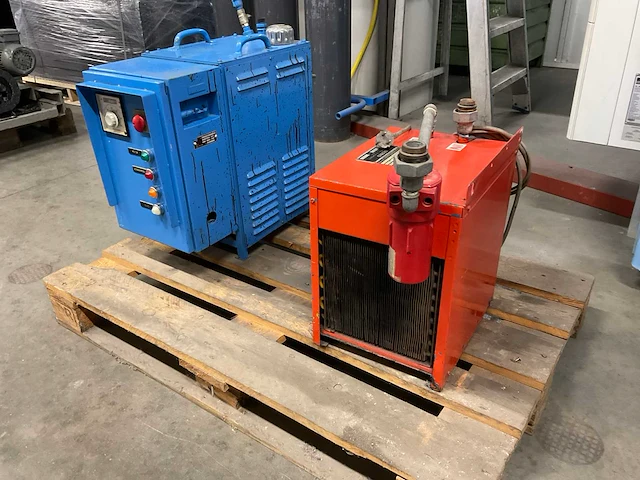 Hennecke hk 5,5 pu hoge druk schuim installatie - afbeelding 9 van  9