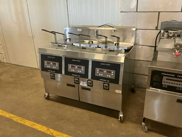 Henny penny ofg-323 computron 1000 friteuse - afbeelding 1 van  11