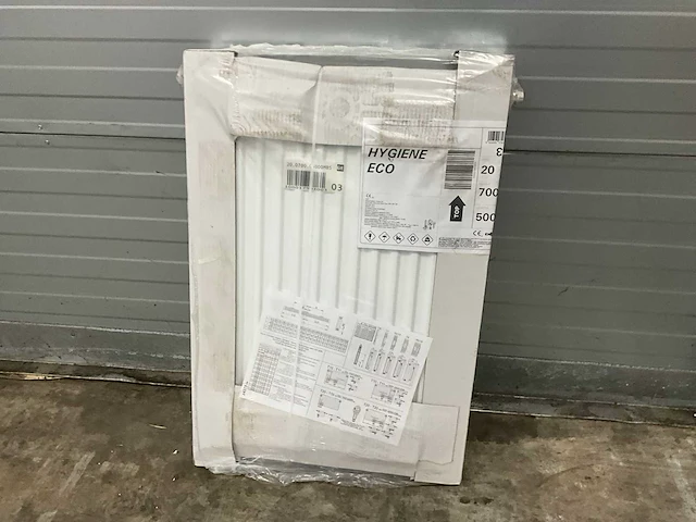 Henrad hygiene eco paneelradiator 584w - afbeelding 2 van  3