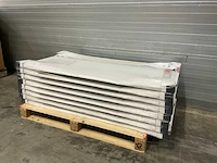 Henrad hygiene type 10 paneelradiator 979w (8x) - afbeelding 1 van  7