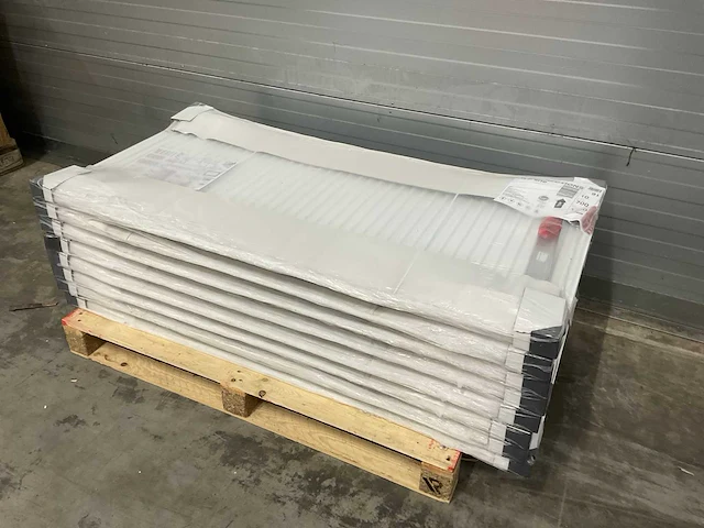 Henrad hygiene type 10 paneelradiator 979w (8x) - afbeelding 4 van  7