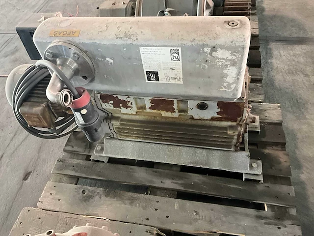 Heraeus e-250 vacuümpomp - afbeelding 3 van  5