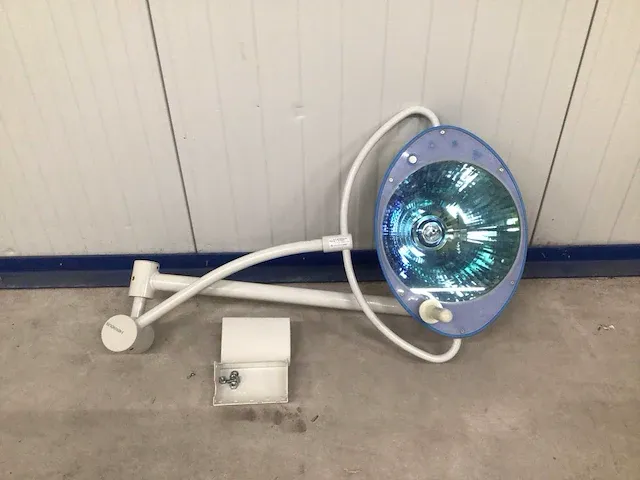 Heraeus hanaulux blue 80 onderzoekslamp - afbeelding 1 van  3