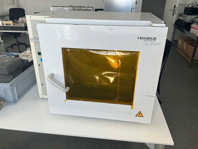 Heraeus instruments vt 606 m vacuümoven - afbeelding 1 van  6