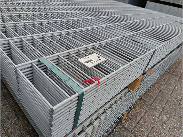 Heras - dubbelstaafs hekwerk 8/6/8 (13x) 2,03m licht grijs - afbeelding 1 van  6
