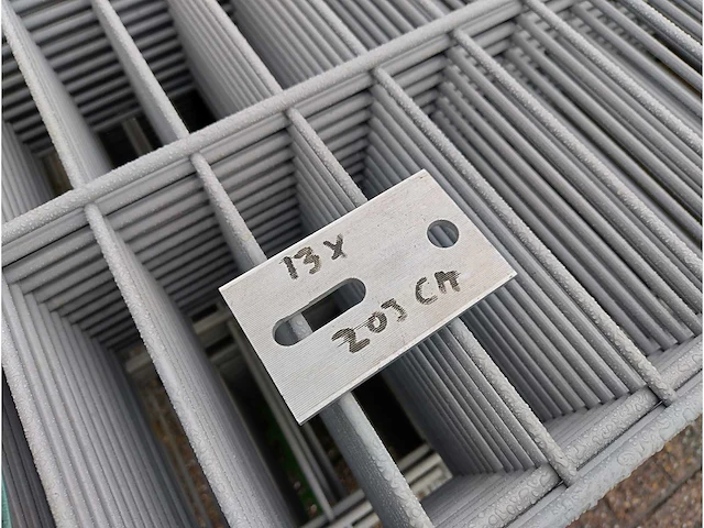 Heras - dubbelstaafs hekwerk 8/6/8 (13x) 2,03m licht grijs - afbeelding 6 van  6