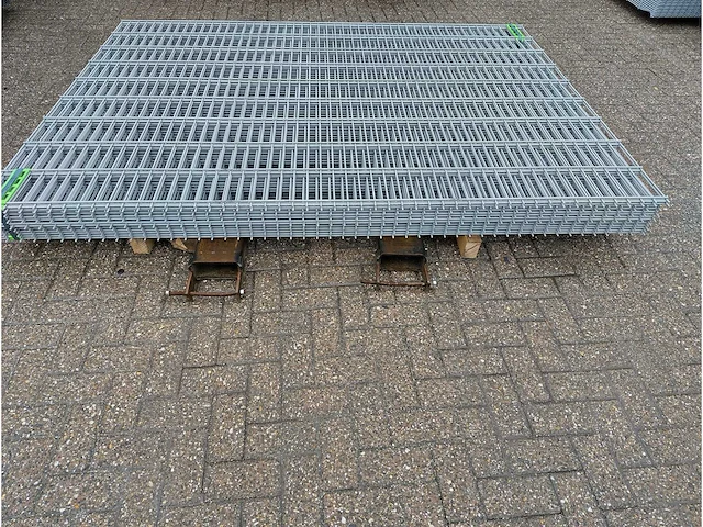 Heras - dubbelstaafs hekwerk 8/6/8 (14x) 1,83m licht grijs - afbeelding 2 van  8