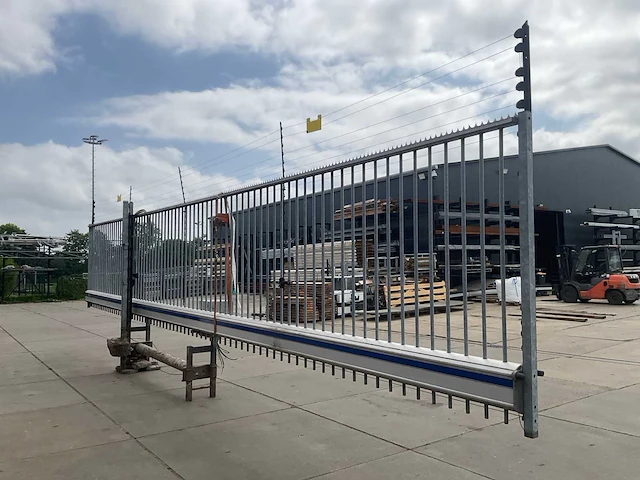 Heras automatische schuifpoort (11,70 mtr) - afbeelding 12 van  27