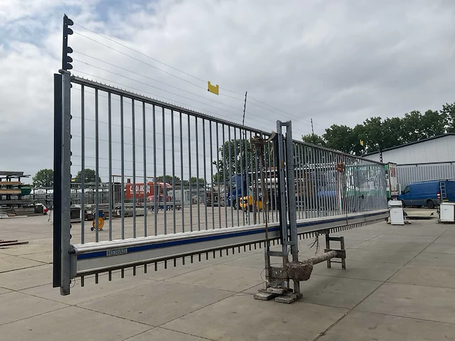Heras automatische schuifpoort (11,70 mtr) - afbeelding 21 van  27