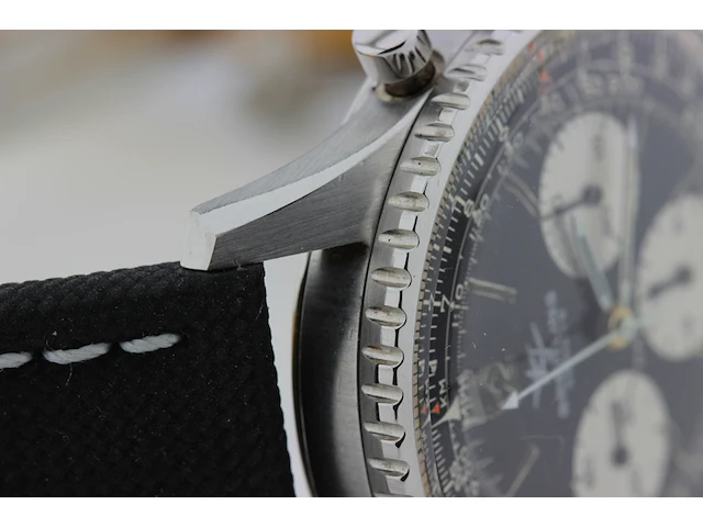 Heren chronograaf polshorloge breitling, navytimer, zwarte wijzerplaat, bouwjaar 60 er jaren - afbeelding 2 van  16