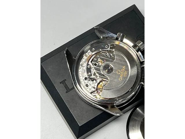 Heren chronograaf polshorloge omega, speedmaster, zwarte wijzerplaat, bouwjaar ca 2000 - afbeelding 7 van  16