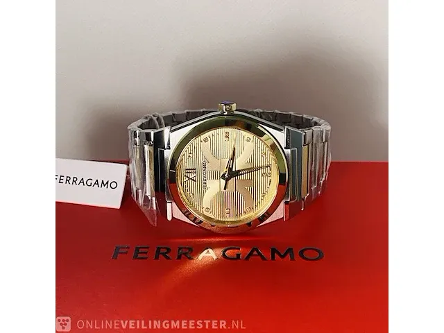 Heren horloge - ferragamo met 16 diamanten van €1500,00 - afbeelding 8 van  10