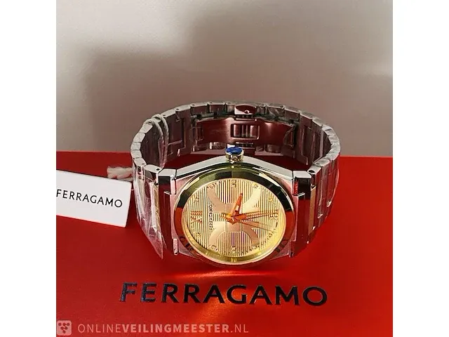 Heren horloge - ferragamo met 16 diamanten van €1500,00 - afbeelding 9 van  10