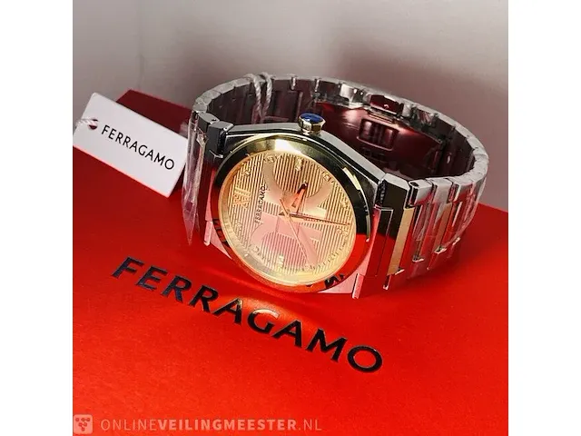 Heren horloge - ferragamo met 16 diamanten van €1500,00 - afbeelding 10 van  10