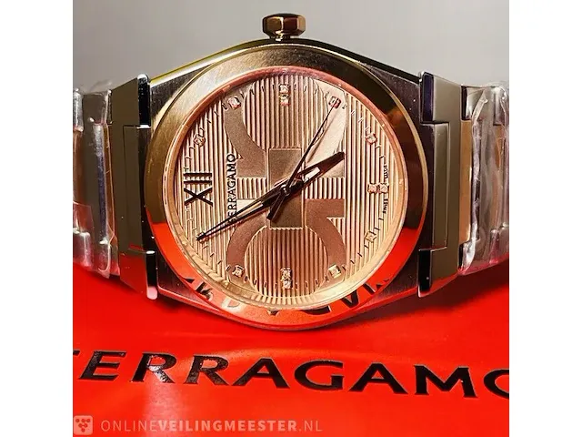 Heren horloge - ferragamo vega met 16 diamanten van €1500,00 - afbeelding 4 van  10