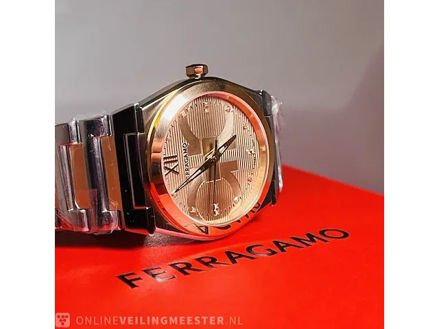Heren horloge - ferragamo vega met 16 diamanten van €1500,00 - afbeelding 5 van  10