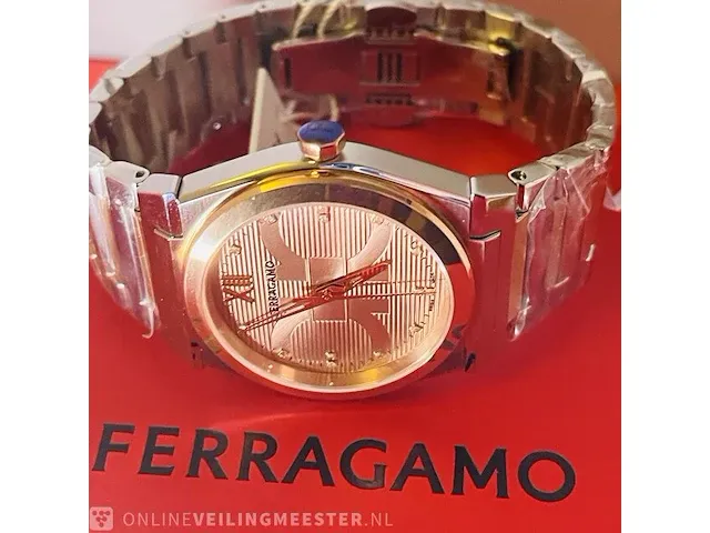 Heren horloge - ferragamo vega met 16 diamanten van €1500,00 - afbeelding 7 van  10
