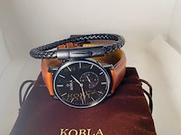 Heren horloge en armband - kobla black carbon en brandy kleur band