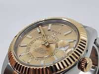 Heren polshorloge, rolex, sky dweller 326933 - afbeelding 2 van  24
