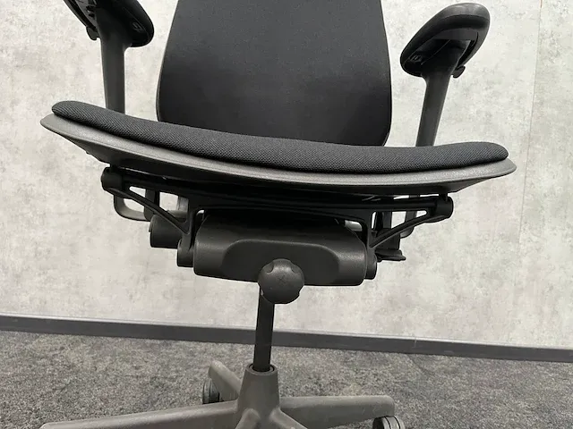 Herman miller - celle - bureaustoel - refurbished - afbeelding 6 van  15