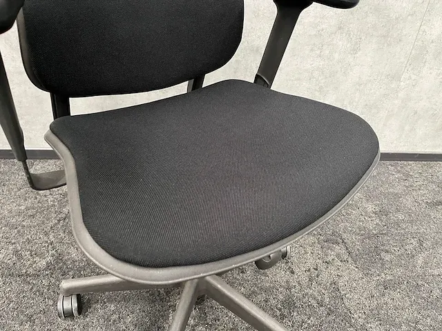 Herman miller - celle - bureaustoel - refurbished - afbeelding 11 van  15