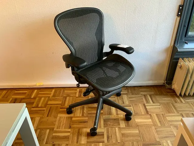 Herman miller aeron bureaustoel - afbeelding 1 van  7