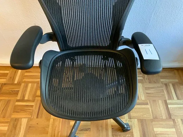 Herman miller aeron bureaustoel - afbeelding 4 van  7