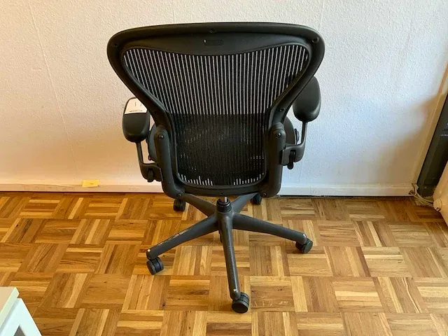 Herman miller aeron bureaustoel - afbeelding 6 van  7
