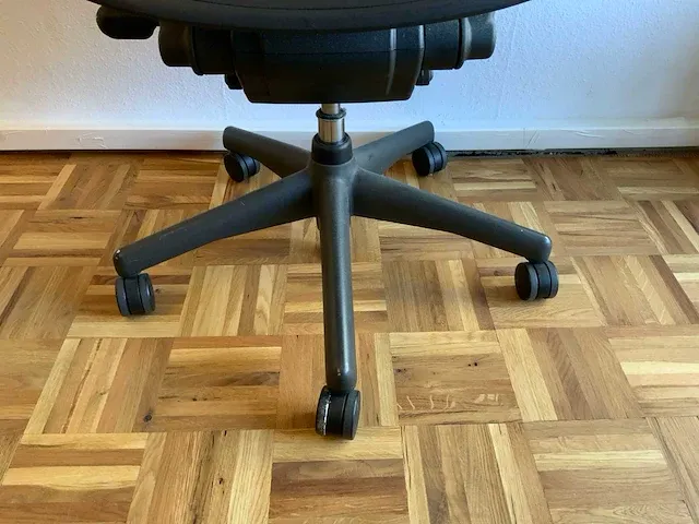 Herman miller aeron bureaustoel - afbeelding 5 van  7