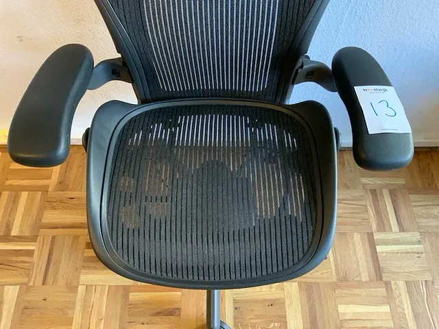 Herman miller aeron bureaustoel - afbeelding 4 van  7