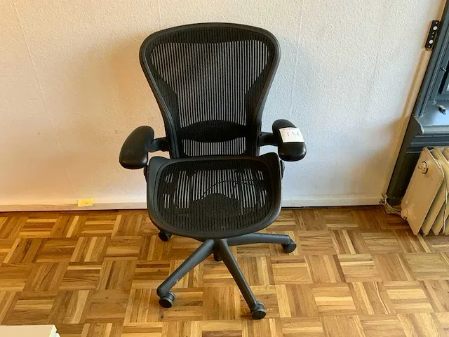 Herman miller aeron bureaustoel - afbeelding 2 van  7