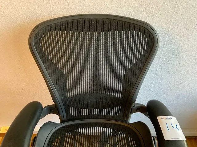 Herman miller aeron bureaustoel - afbeelding 3 van  7