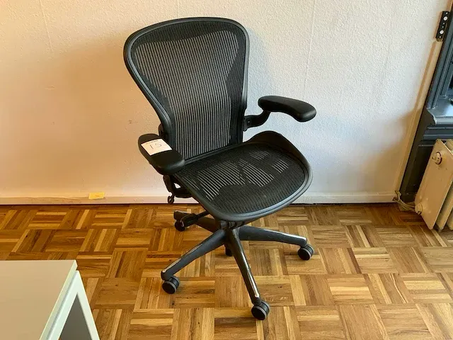 Herman miller aeron bureaustoel - afbeelding 1 van  7