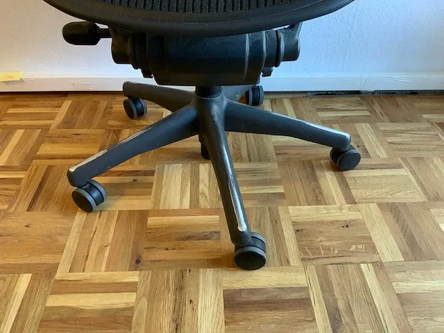 Herman miller aeron bureaustoel - afbeelding 5 van  7