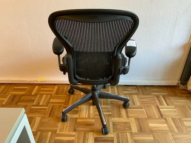 Herman miller aeron bureaustoel - afbeelding 6 van  7