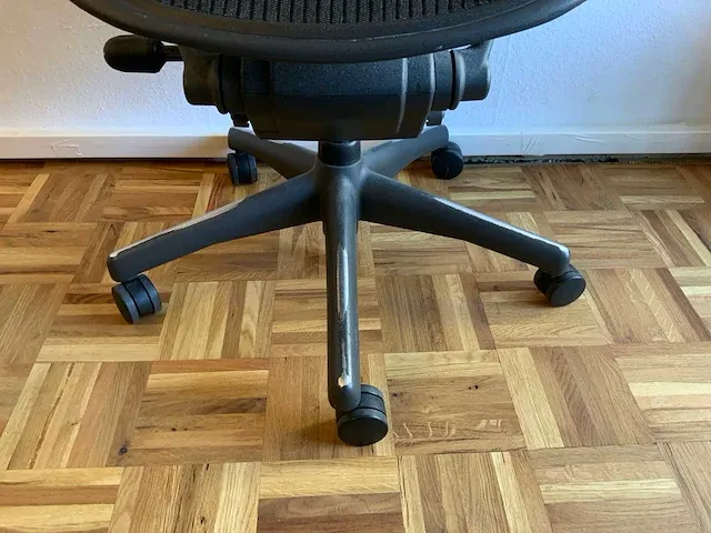 Herman miller aeron bureaustoel - afbeelding 5 van  7
