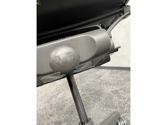 Herman miller celle - ergonomische bureaustoel - afbeelding 5 van  14