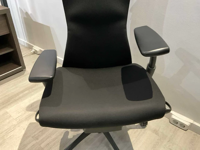 Herman miller embody s bureaustoel - afbeelding 8 van  9