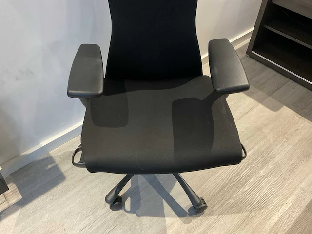 Herman miller embody s bureaustoel - afbeelding 2 van  12