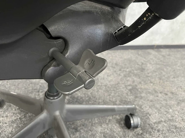 Herman miller mirra - bureaustoel - afbeelding 18 van  18
