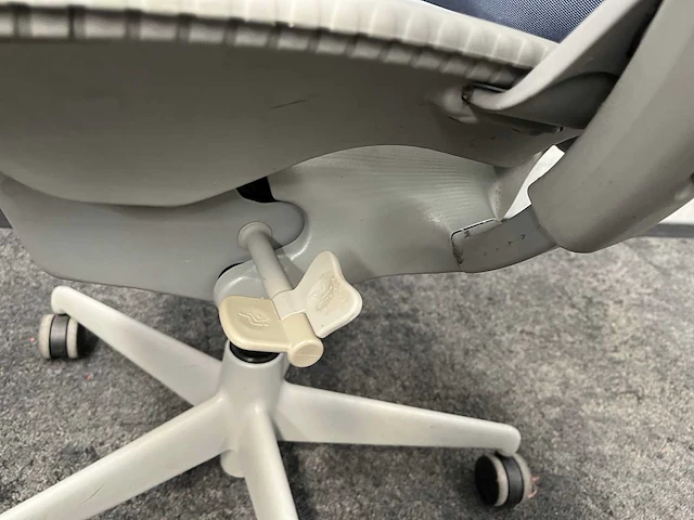 Herman miller mirra - bureaustoel - afbeelding 3 van  15