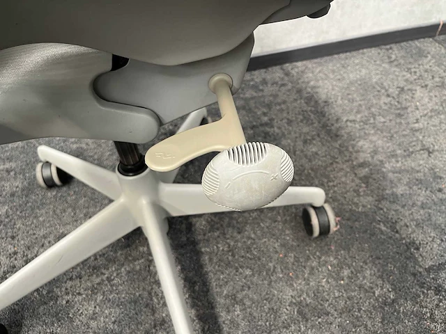Herman miller mirra - bureaustoel - afbeelding 7 van  15